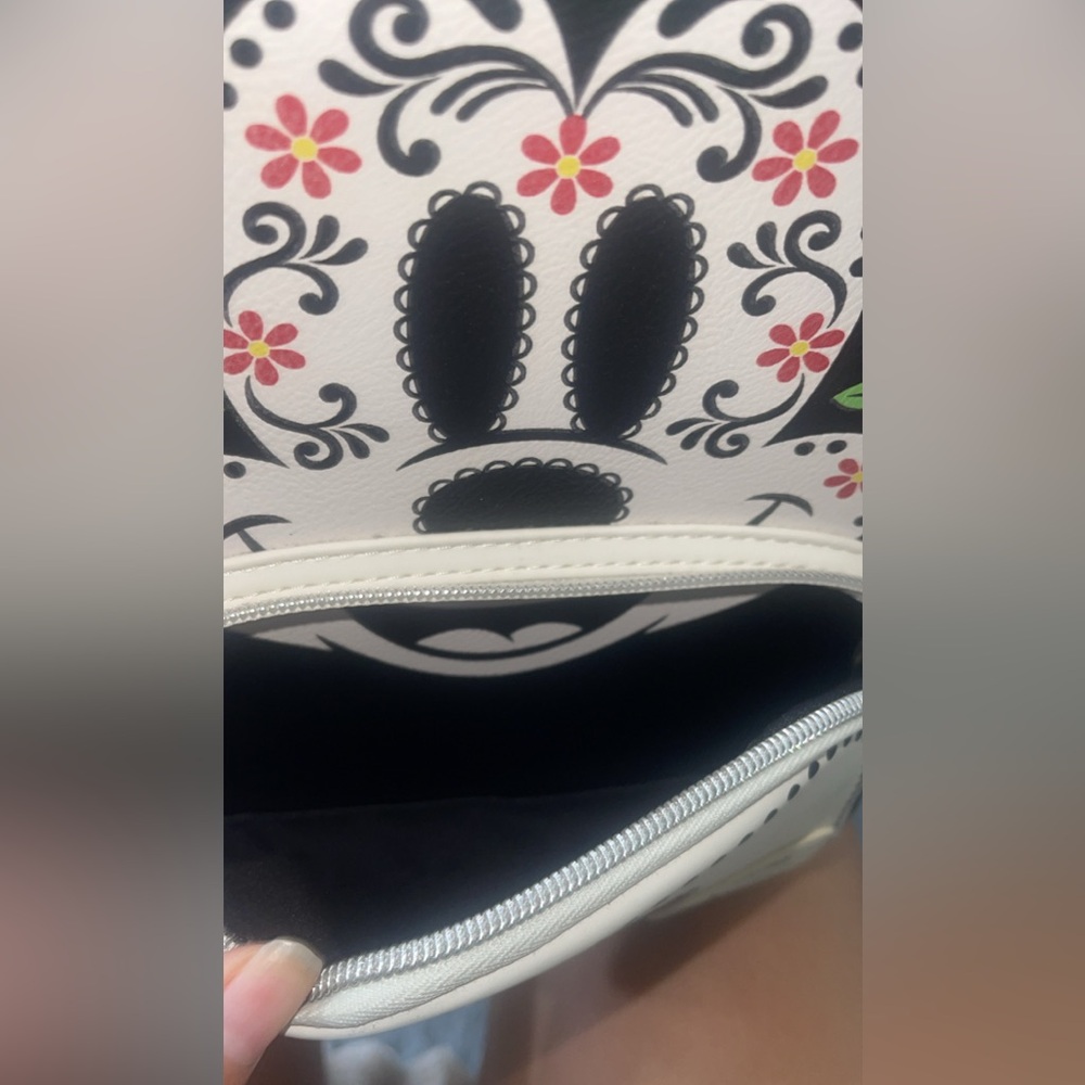 Loungefly Disney Mickey Dia De Los Muertos
Backpack - Picture 2 of 5